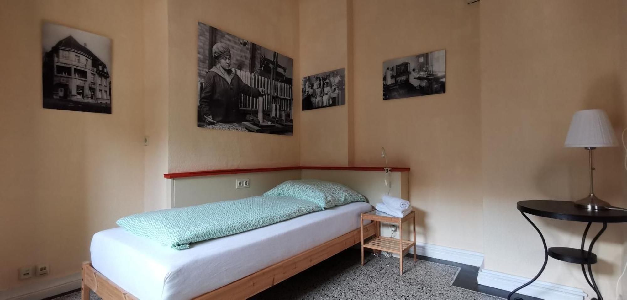 Central Pension Duisburg Quarto foto